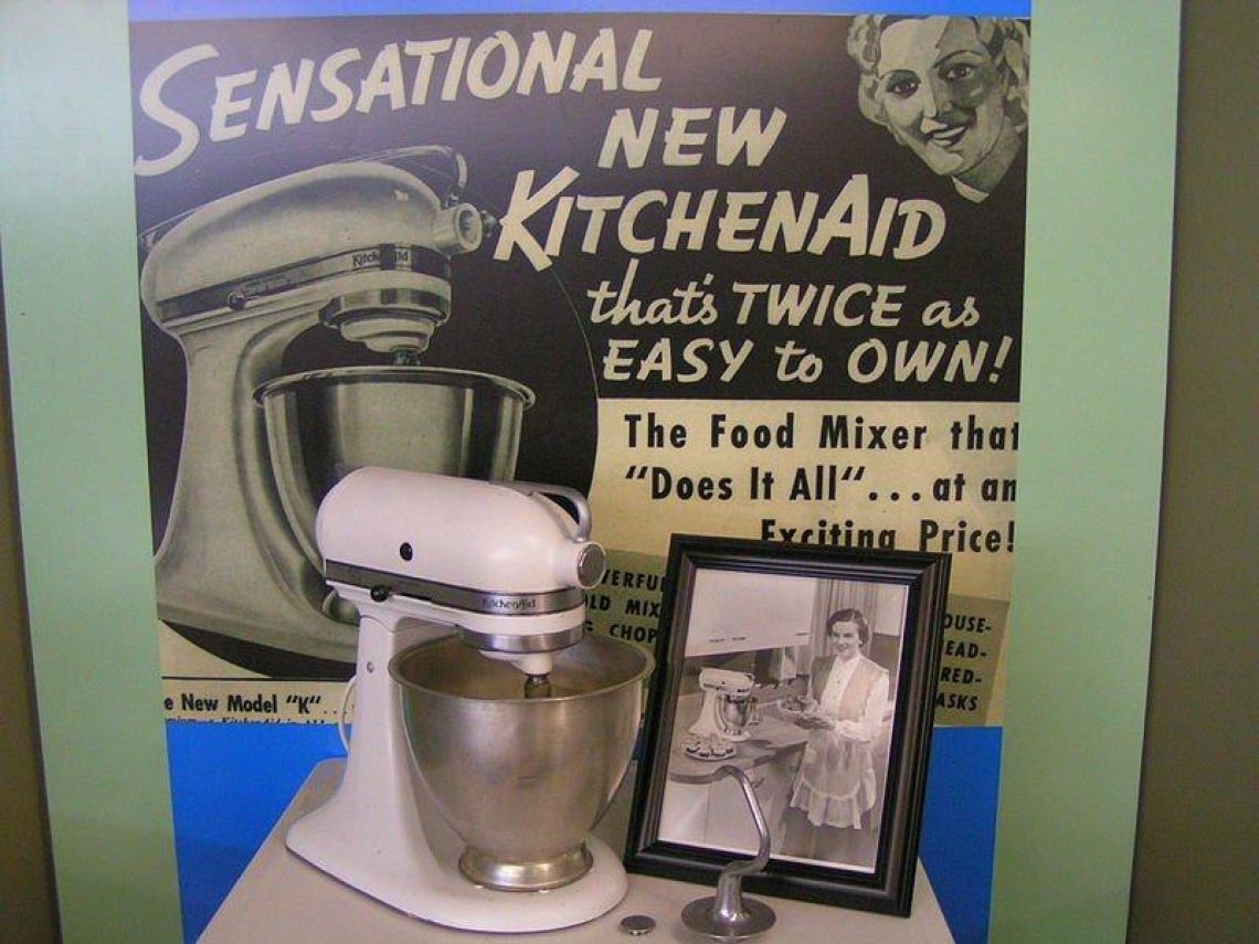 800px KitchenAid Model K 